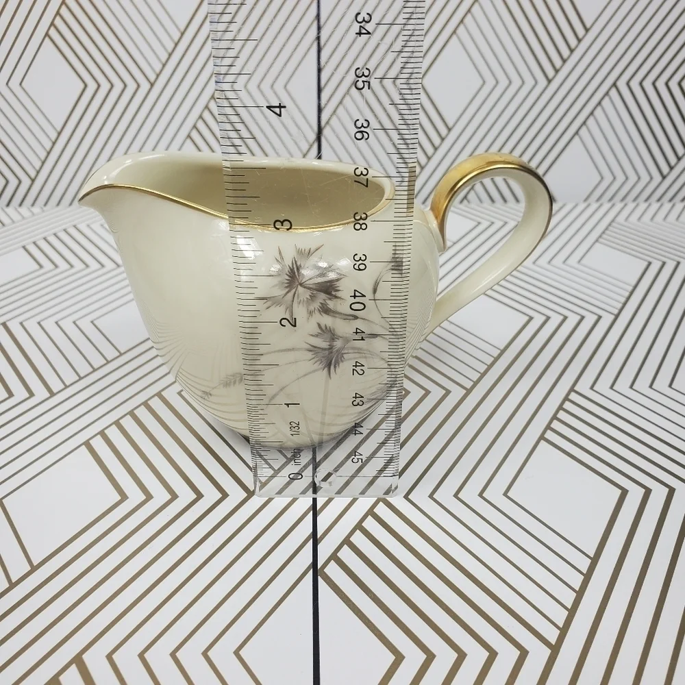 9 Pieces Heinrich Anmut Selb‎ Bavaria Germany Ivory Body Supreme Gold Tea Set.